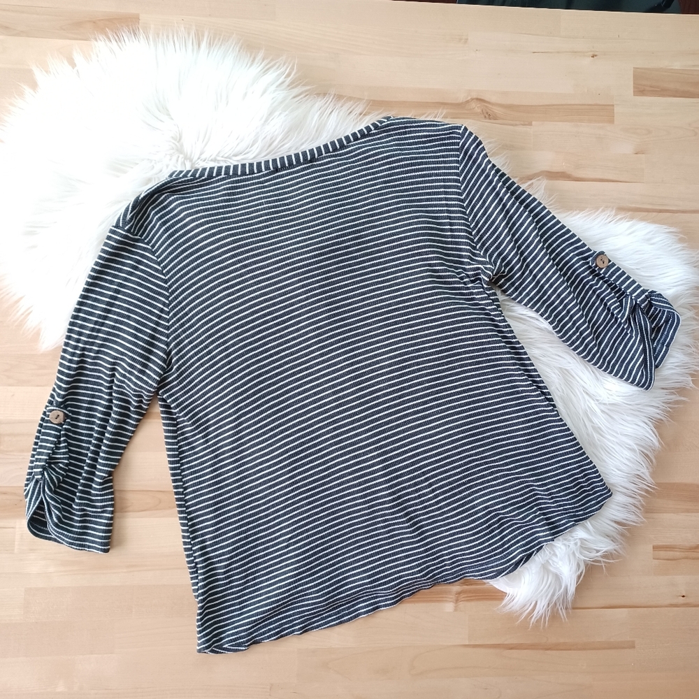 {Entro} Striped V-neck Button Front Top - Picture 4 of 5